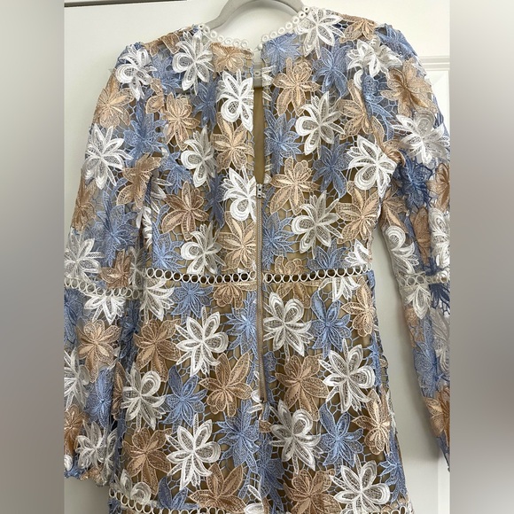 Just me guipure blue,tan, and white laced mini dress w long sleeves size small - Picture 11 of 16